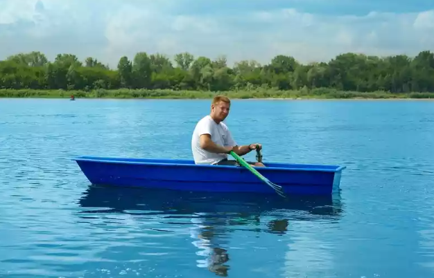 Стеклопластиковая лодка Малютка в Кемерово