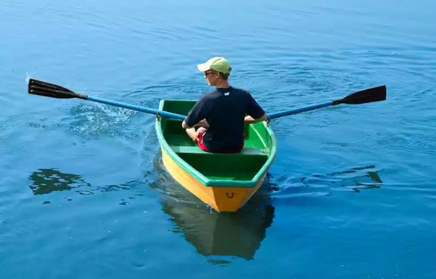 Стеклопластиковая лодка Малютка в Кемерово