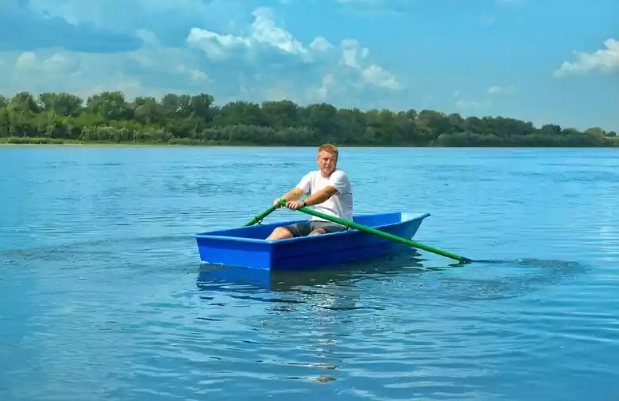 Стеклопластиковая лодка Малютка в Кемерово