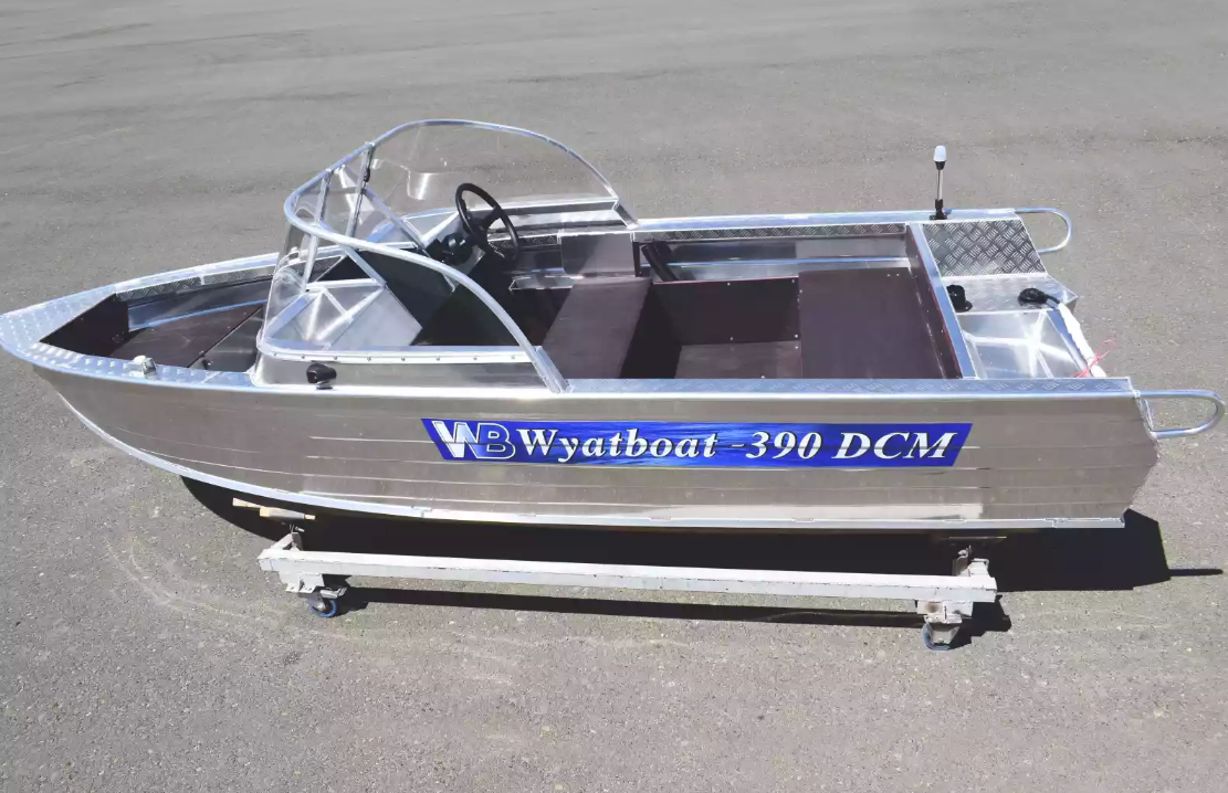 Алюминиевая лодка Wyatboat-390 DCM в Кемерово
