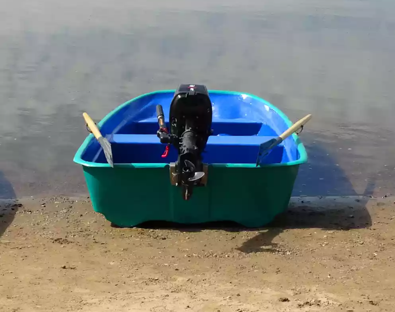 Стеклопластиковая лодка Старт (тримаран) в Кемерово