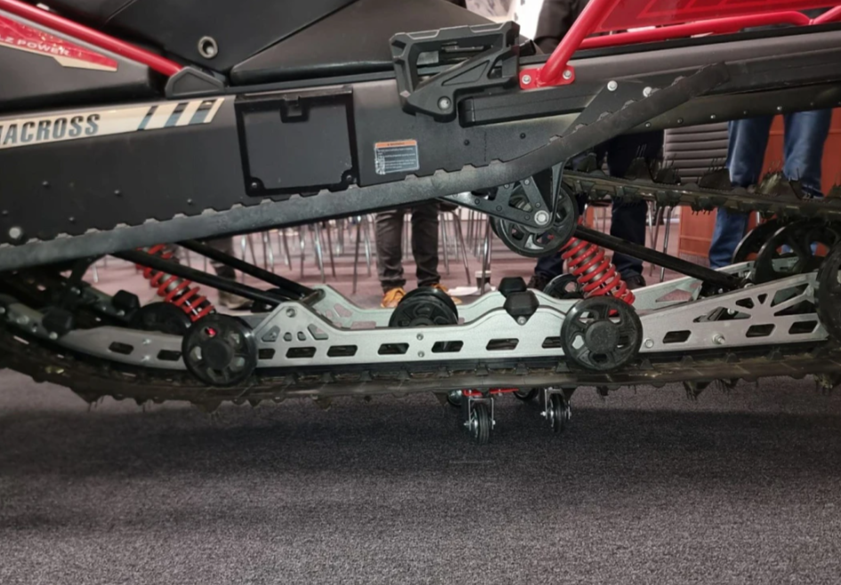 Снегоход AODES Siberiacross 1000 SWT 600mm LCD 6.8 в Кемерово