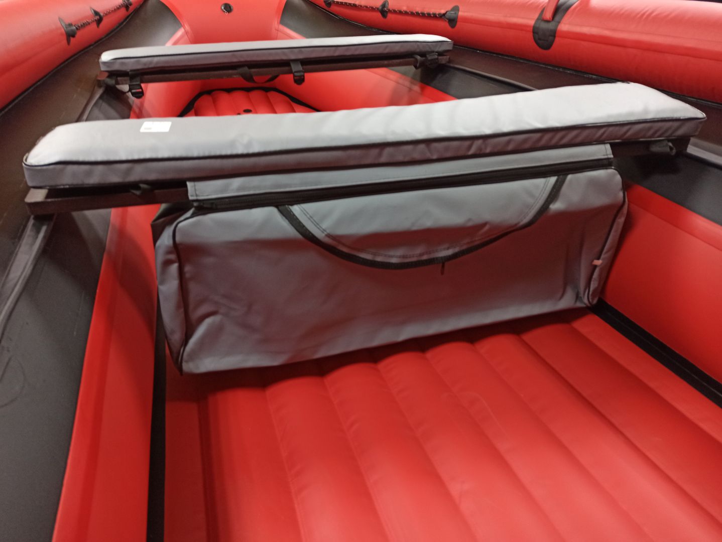 КОМПЛЕКТ МЯГКИХ НАКЛАДОК С СУМКОЙ ДЛЯ ЛОДОК 110Х20 СЕРЫЙ в Кемерово