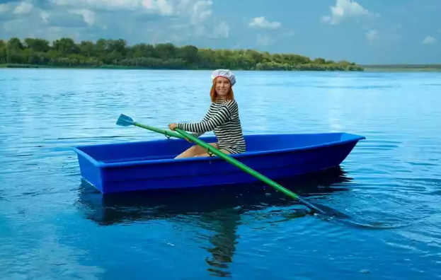 Стеклопластиковая лодка Малютка в Кемерово