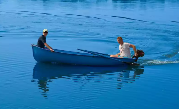 Стеклопластиковая лодка Омуль в Кемерово