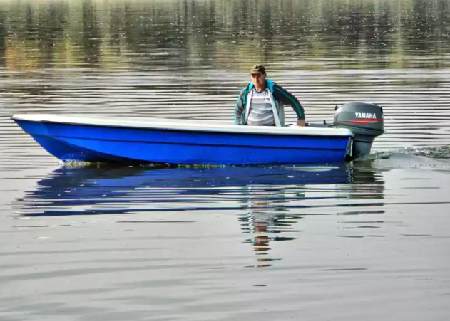Стеклопластиковая лодка Wyatboat 430 тримаран в Кемерово