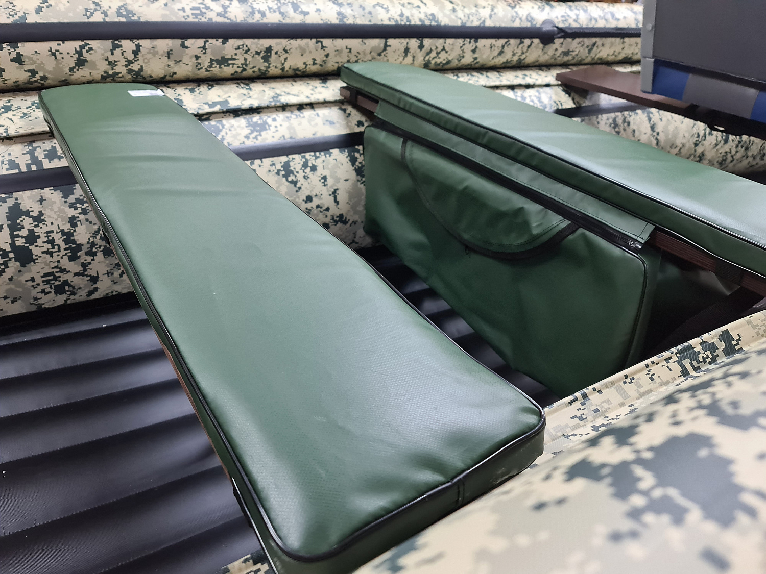 КОМПЛЕКТ МЯГКИХ НАКЛАДОК С СУМКОЙ ДЛЯ ЛОДОК 80Х20 ЗЕЛЕНЫЙ в Кемерово