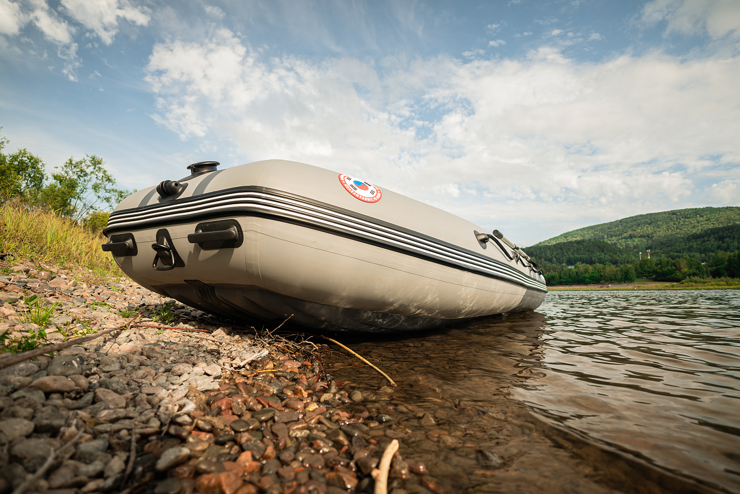 Лодка MISHIMO RIVER JET 390 под водомет в Кемерово