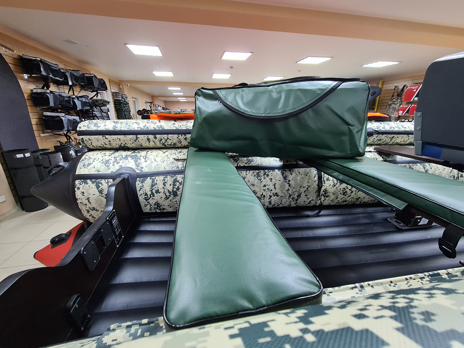 КОМПЛЕКТ МЯГКИХ НАКЛАДОК С СУМКОЙ ДЛЯ ЛОДОК 80Х20 ЗЕЛЕНЫЙ в Кемерово