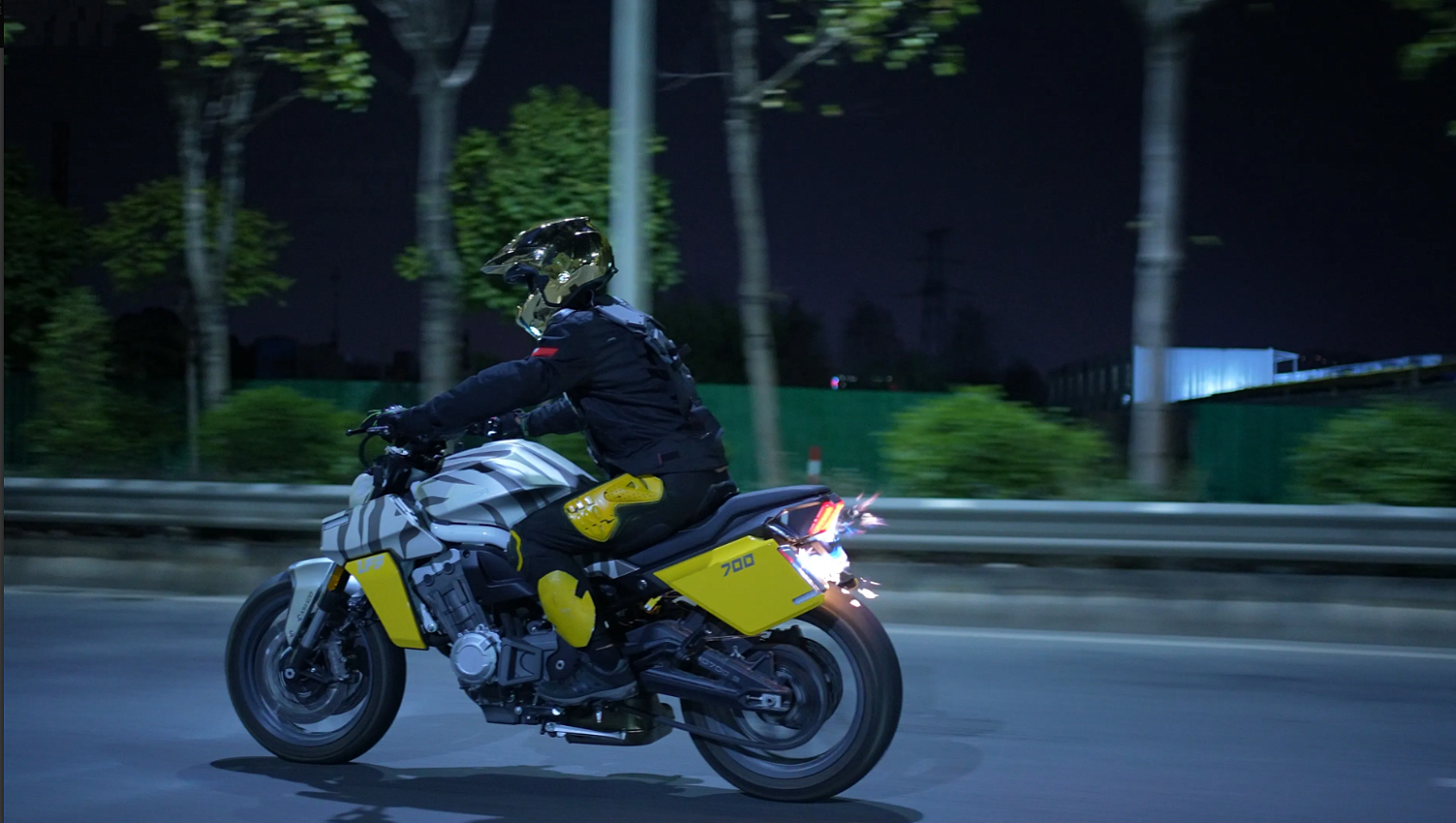 Мотоцикл Benda LFS 700 в Кемерово